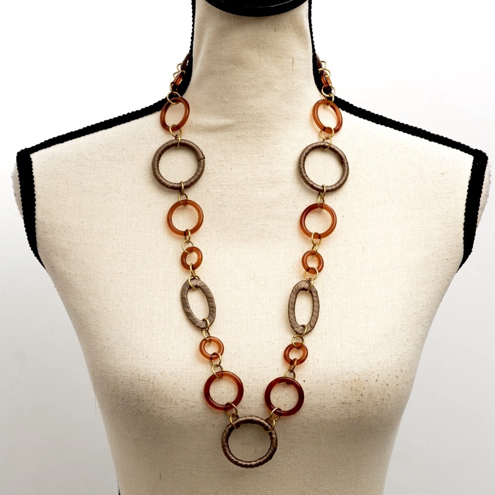 Large link neutral longer length necklace